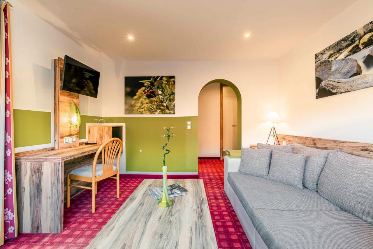 Landhotel Gruenwies -Bonsai-Wellness Garni (Adults Only) لوبيرغ المظهر الخارجي الصورة