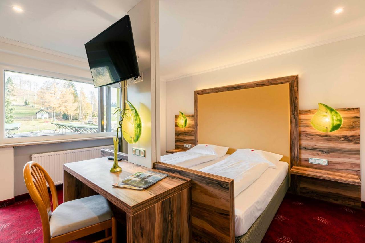 Landhotel Gruenwies -Bonsai-Wellness Garni (Adults Only) لوبيرغ المظهر الخارجي الصورة