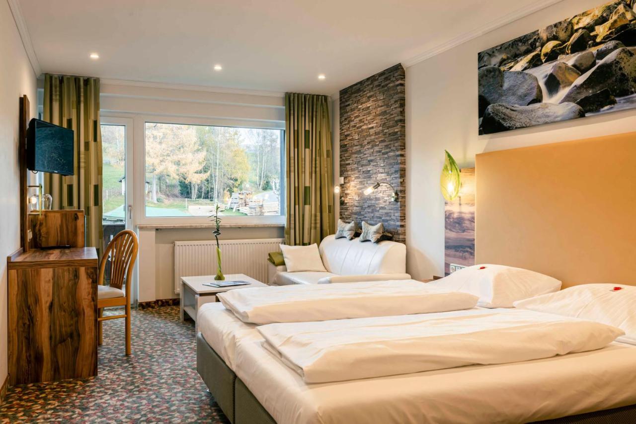 Landhotel Gruenwies -Bonsai-Wellness Garni (Adults Only) لوبيرغ المظهر الخارجي الصورة