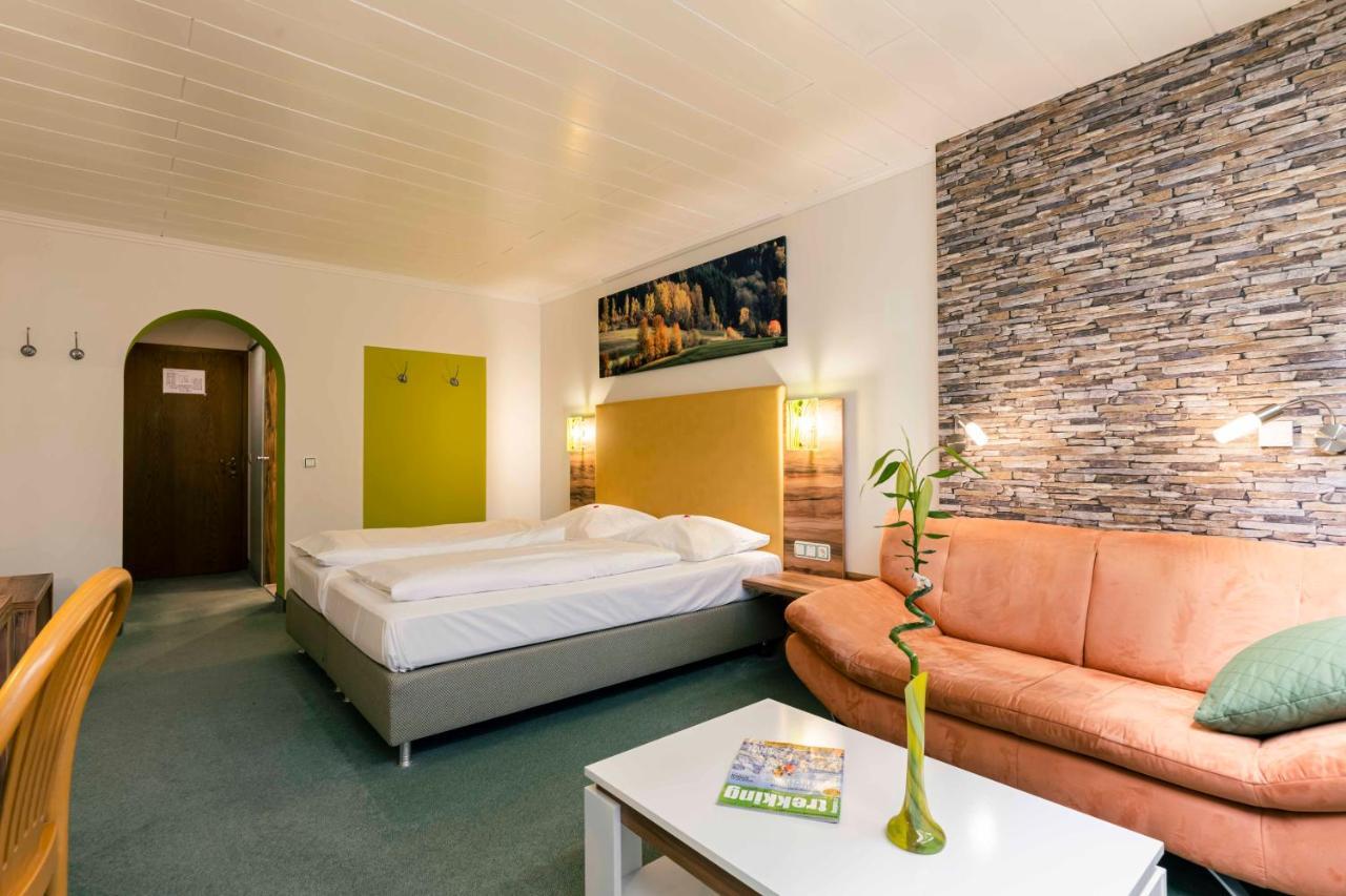 Landhotel Gruenwies -Bonsai-Wellness Garni (Adults Only) لوبيرغ المظهر الخارجي الصورة
