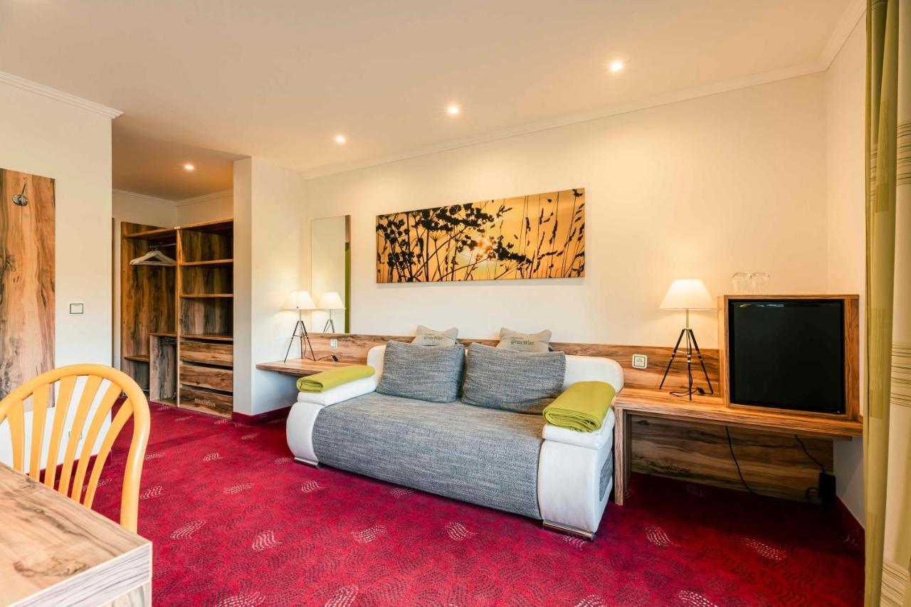 Landhotel Gruenwies -Bonsai-Wellness Garni (Adults Only) لوبيرغ المظهر الخارجي الصورة